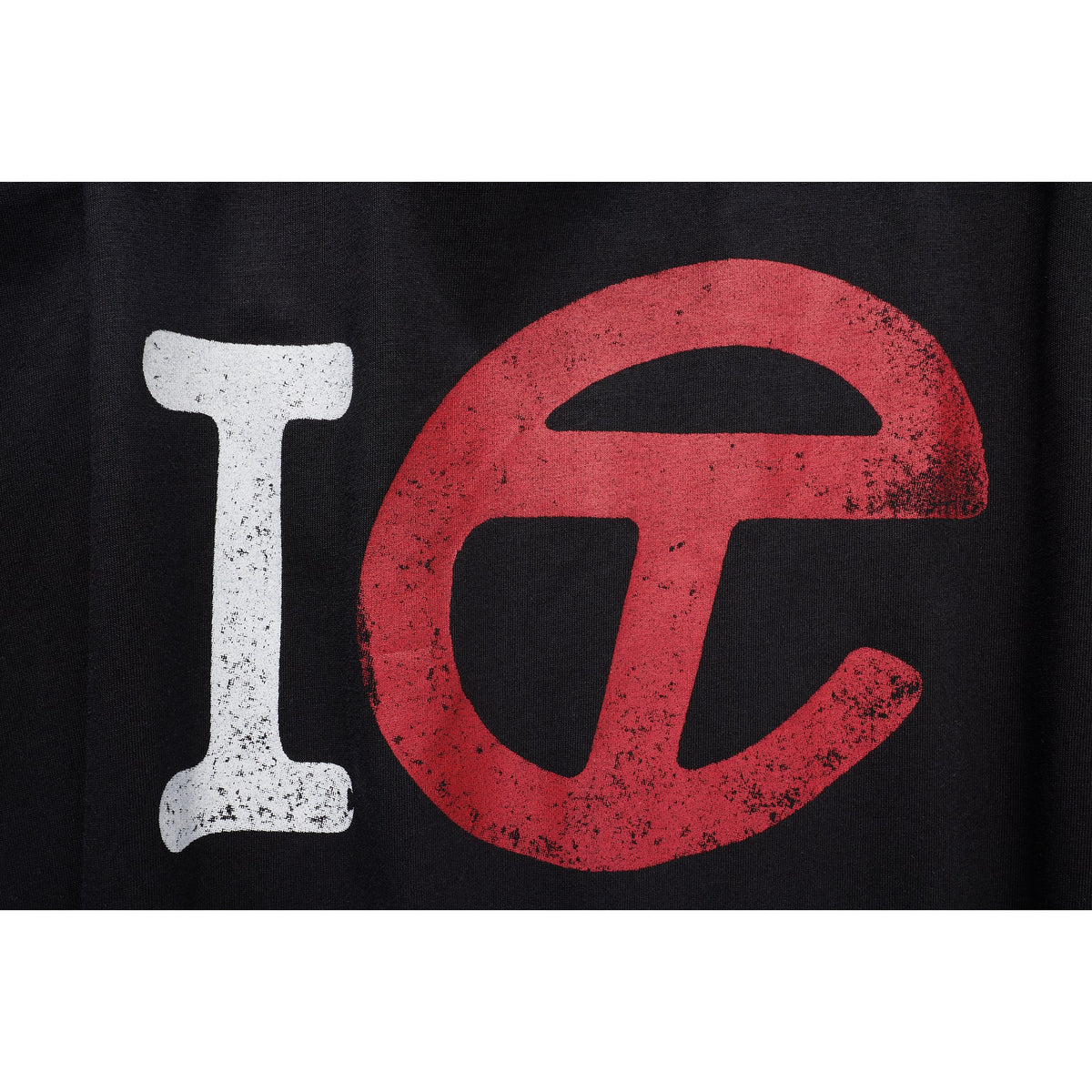 ITCYN T - Black - Tops & T-Shirts